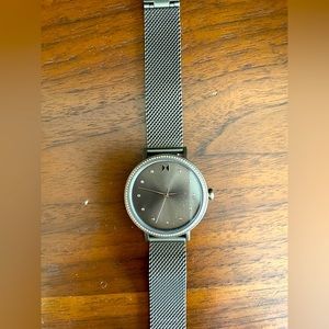 Womens MVMT watch, bronze, adjustable strap, like new!